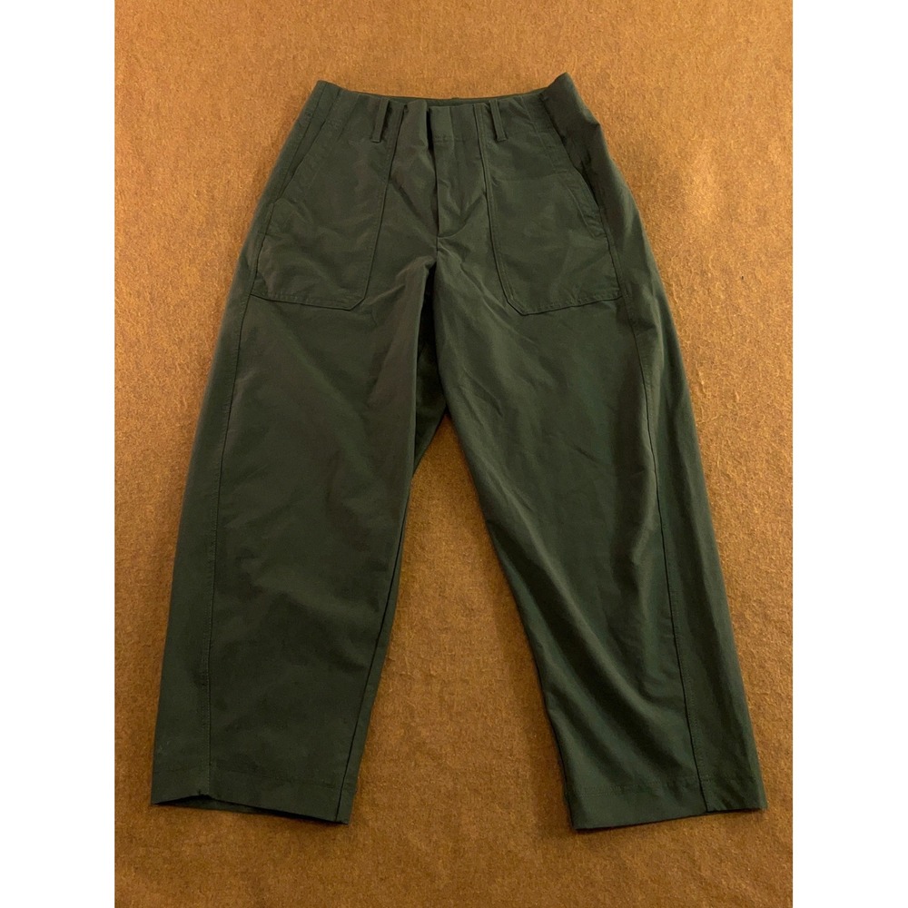 Athleta Womens 14 Green Headlands Hybrid Cargo II Tapered Ankle Pants New